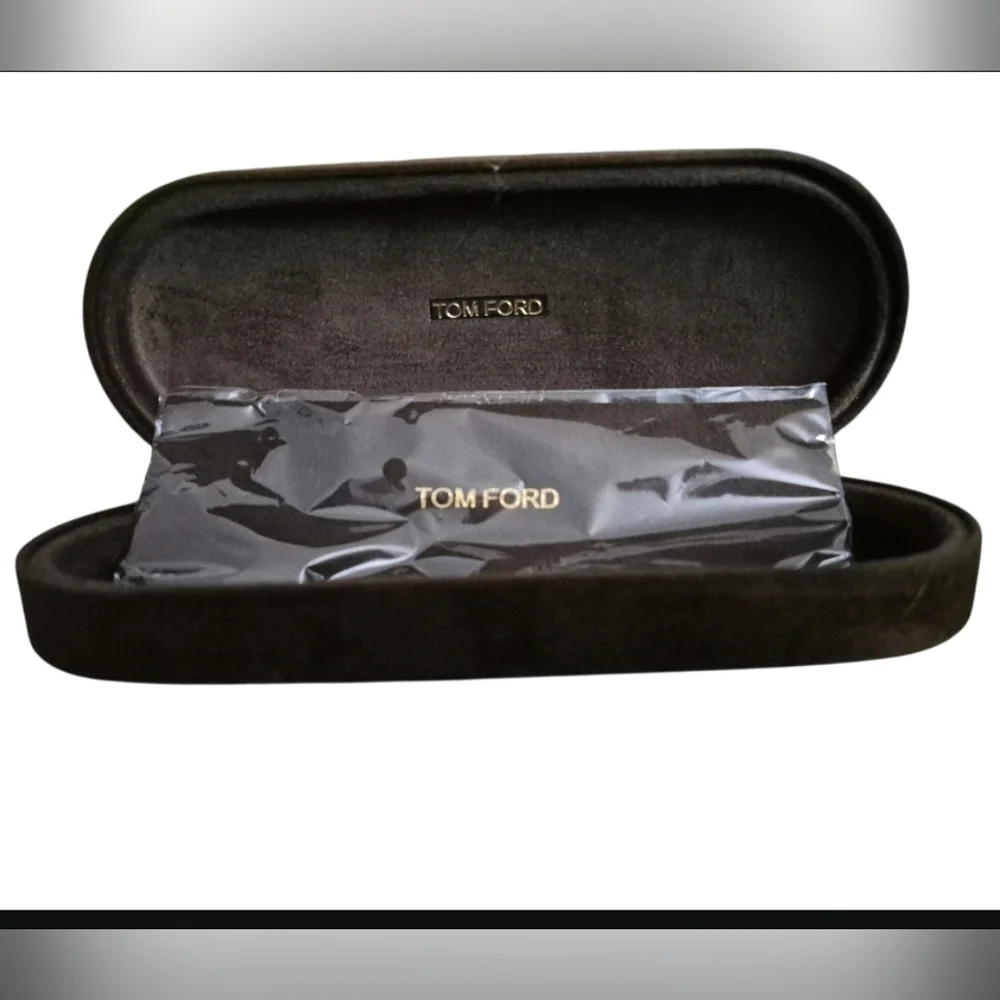 Tom Ford Chocolate Brown Velvet Hard Clam Shell Eyeglass Case w/ Cleaning Cloth